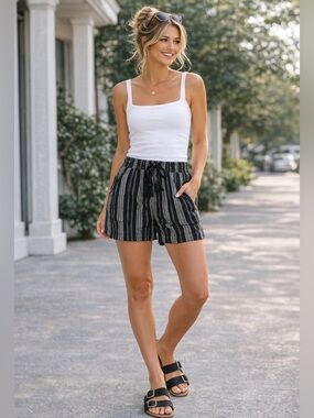 022 Briggs Linen Blend Pull-On Shorts with Pockets  Drawstring